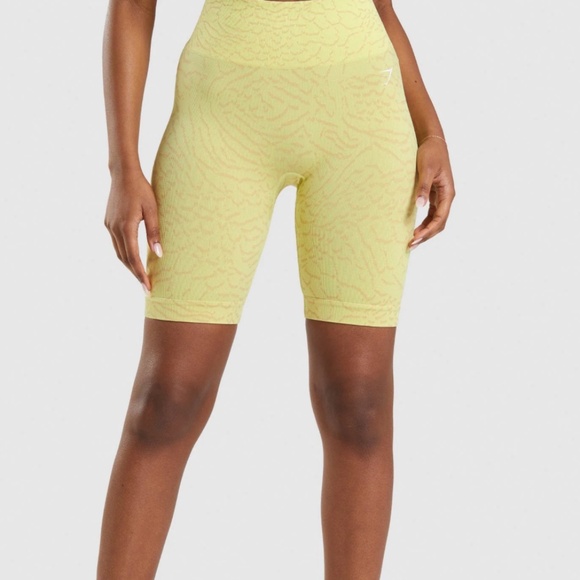 ADAPT ANIMAL SEAMLESS CYCLING SHORTS (waist: 12 inches) - Picture 1 of 6